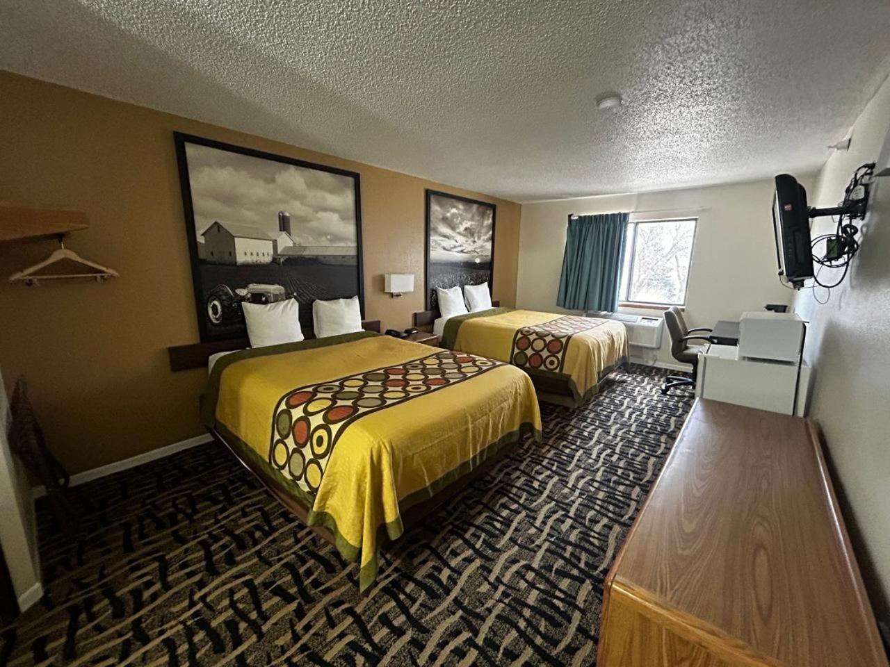 Oyo West Point Inn Екстер'єр фото